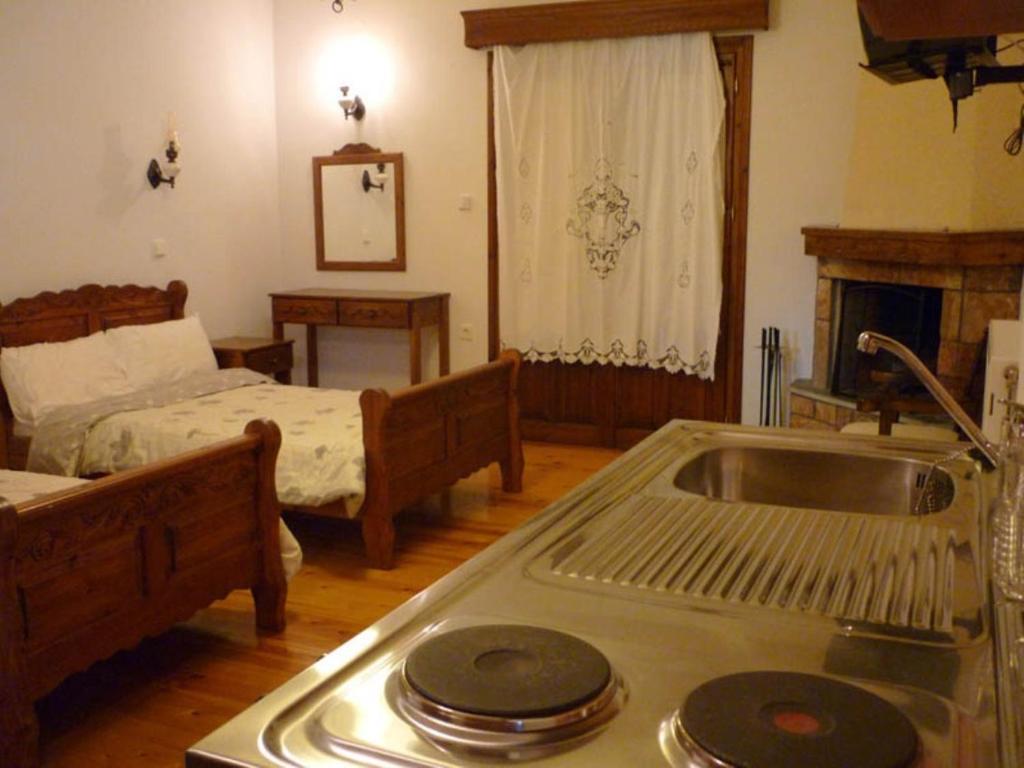 Archontiko Christodoulou Aparthotel Vronteron  Room photo